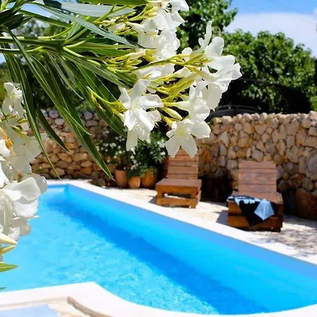 Heritage Dea Rustica *