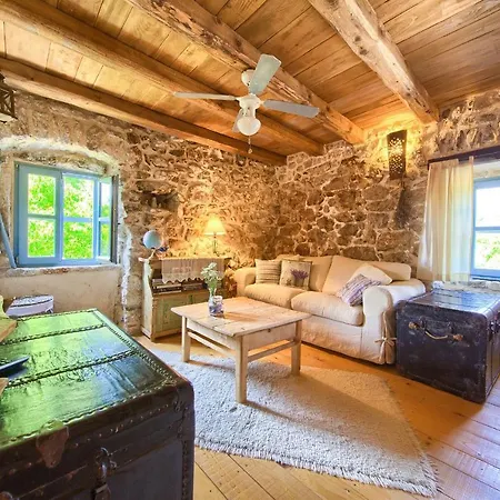 Heritage Dea Rustica