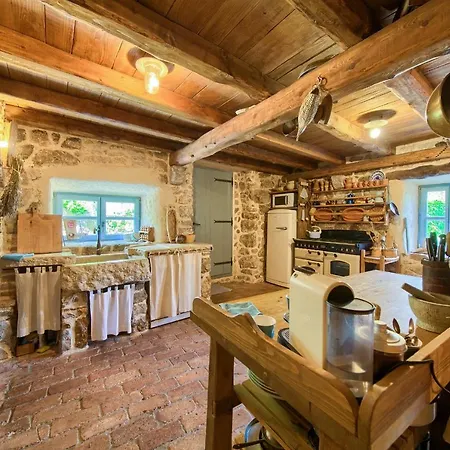 Heritage Dea Rustica Villa *