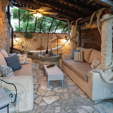 Heritage Dea Rustica *