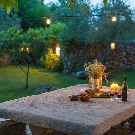 Heritage Dea Rustica *