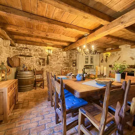 Heritage Dea Rustica *